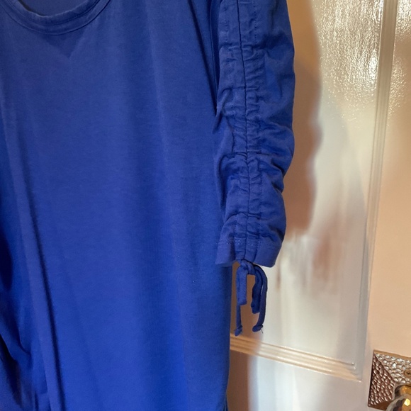 Karen Scott royal blue tee with rouched shoulder detail, XL - Picture 3 of 5